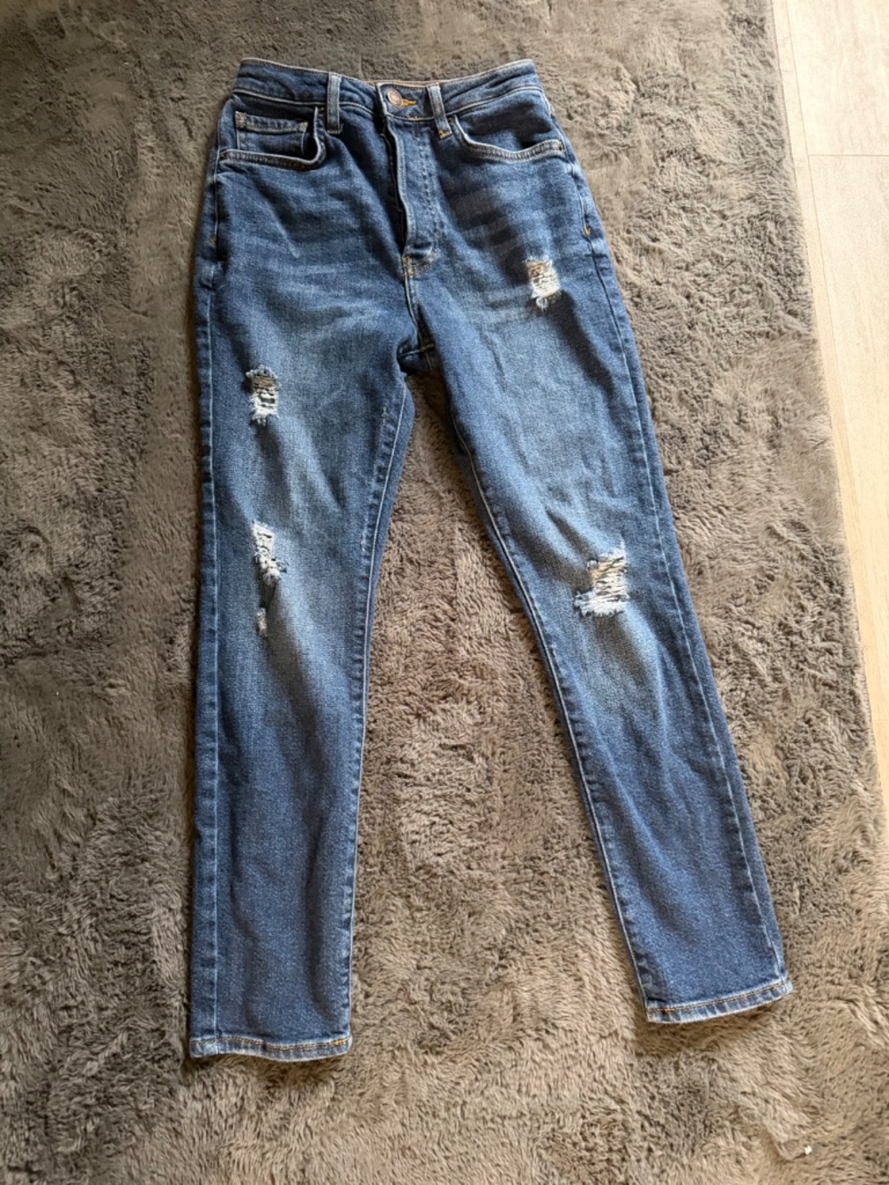 Ripped Jeans